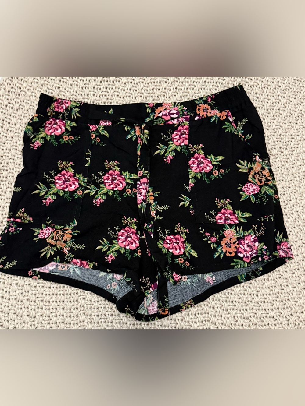 5 for $20 Deal Joe Benbasset Black Floral High-Waist  Shorts- Size Large